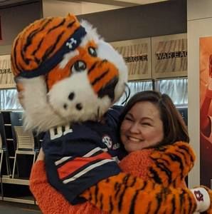 Meet your Posher, Lori